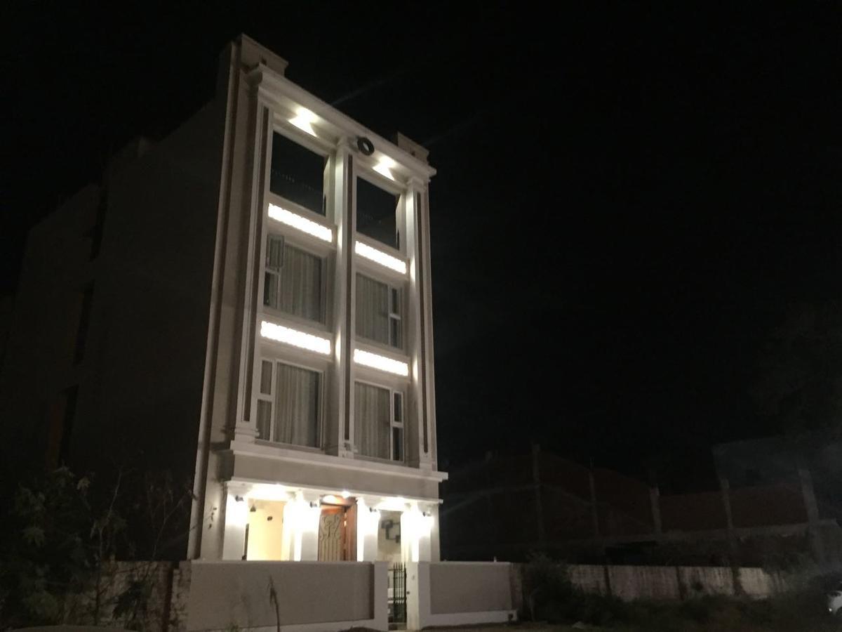 Lotus Grand Akm Hotel Kalka Luaran gambar