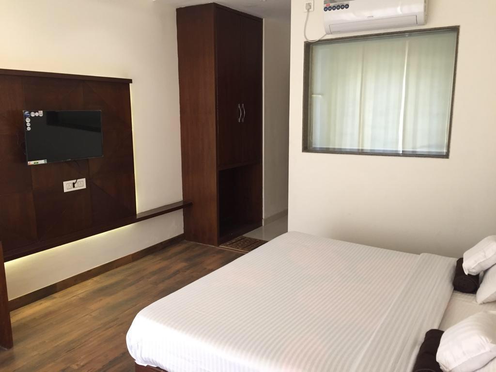 Lotus Grand Akm Hotel Kalka Luaran gambar