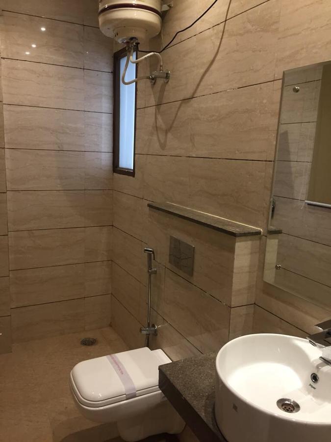 Lotus Grand Akm Hotel Kalka Luaran gambar